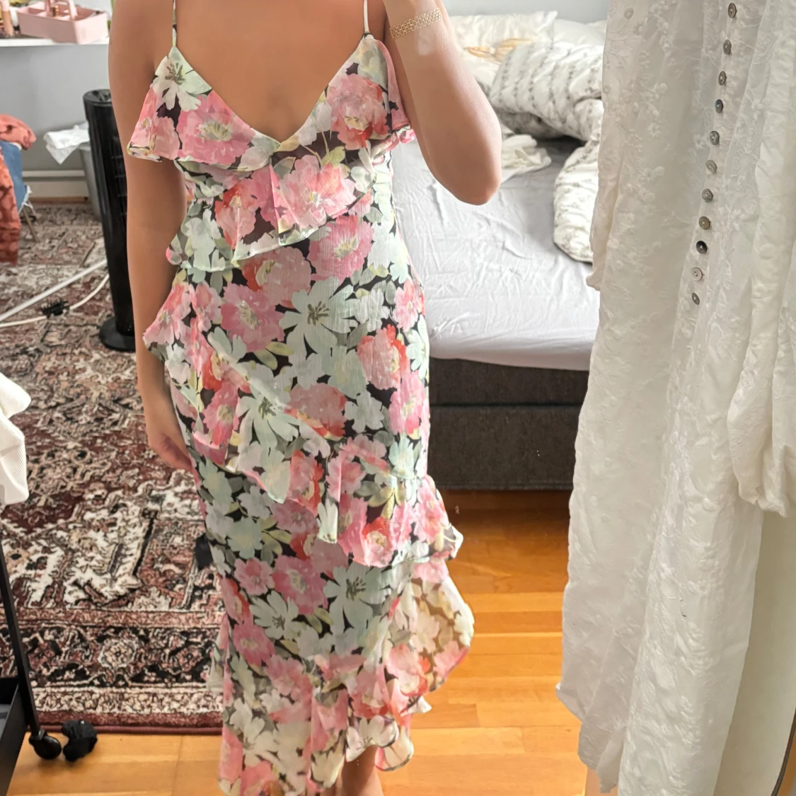 Blommig klänning - 1