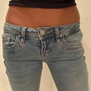 Ljusblå bootcut jeans från LTB - snyggaste ltb 24/34