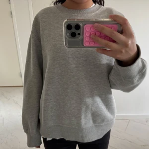 Zara sweatshirt - Snygg basic grå sweatshirt från Zara