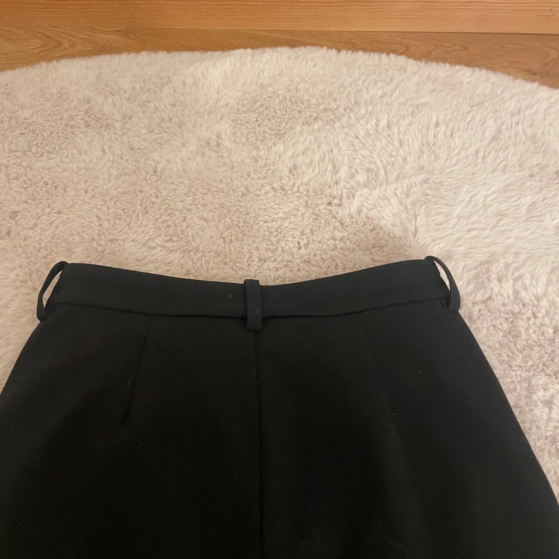 Svarta kostymbyxor från Vero Moda - 1