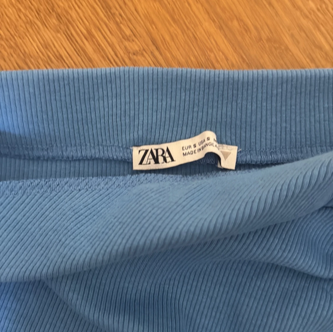 Blå ribbad kjol från Zara - 2