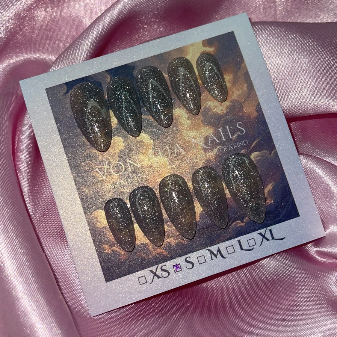 Glitter (S);Medium Almond - 1