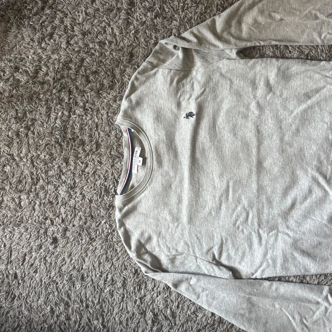 Grå långärmad tröja från U.S. Polo Assn.