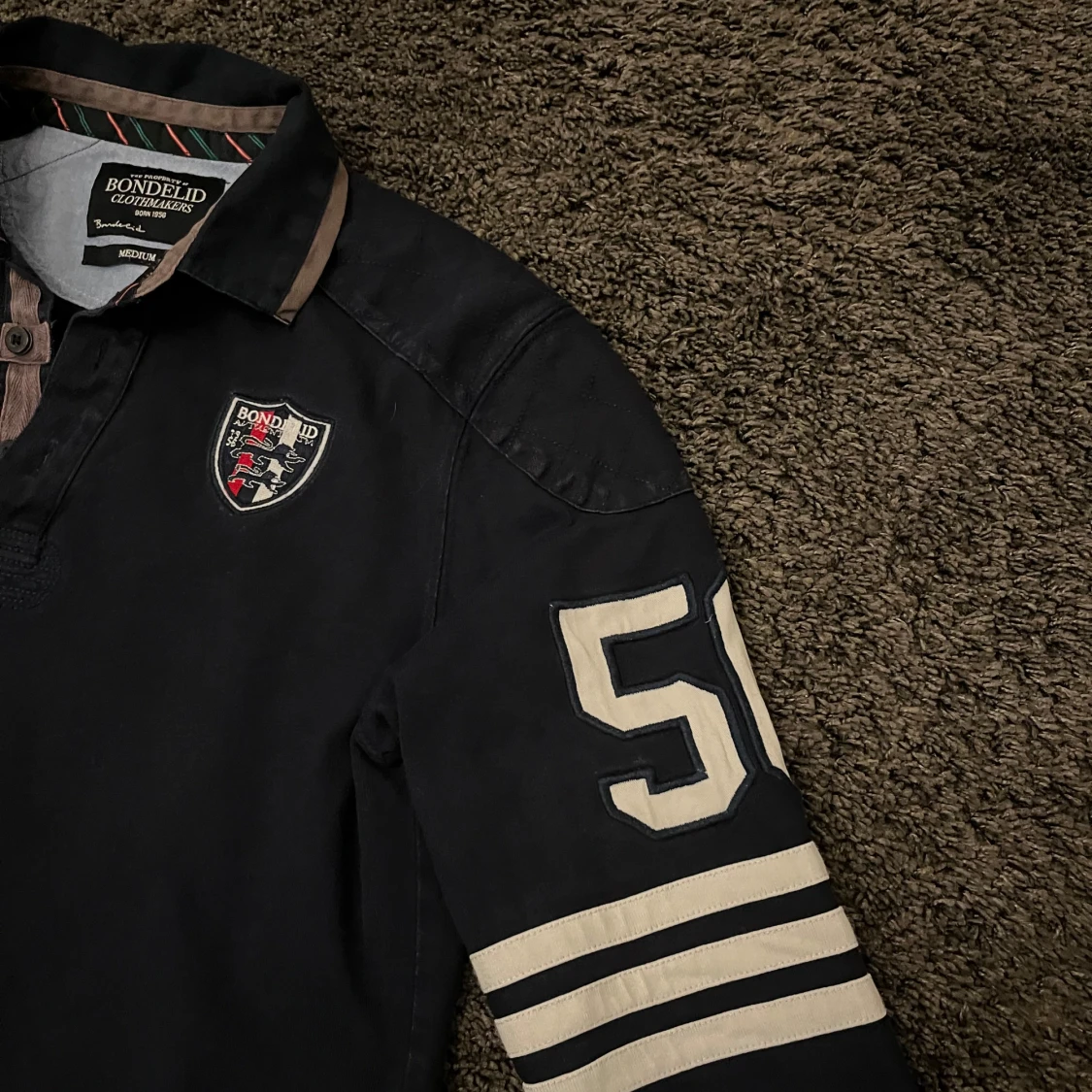 Mörkblå pikétröja från Bondelid - 1