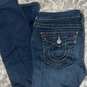 True religion - True religion jeans i straight modell💕Jättefint skick, nästan aldrig använda! Kom med prisförslag!