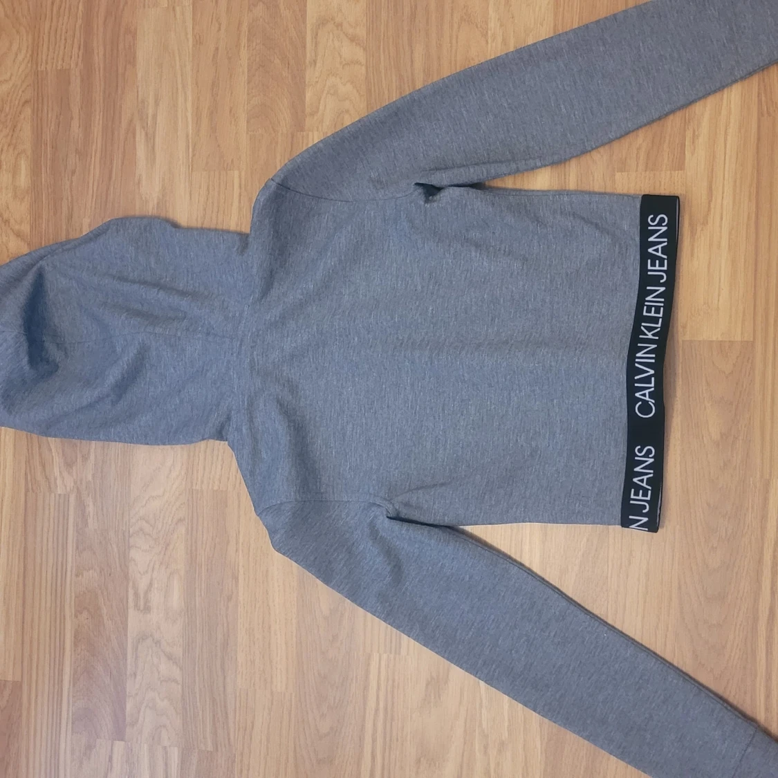 Grå hoodie från Calvin Klein Jeans - 1