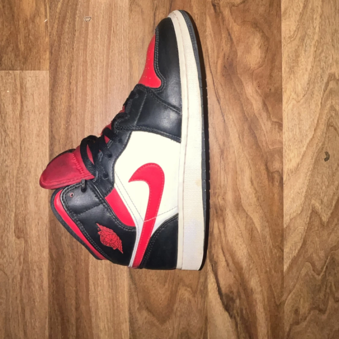 Nike air jordans, vit svart röd - 4