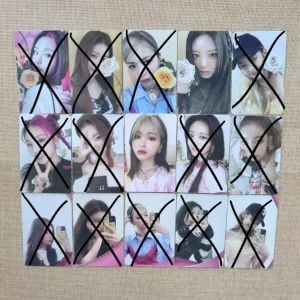 Itzy official photocards - Säljer en Ryujin (signerat) photocard tillsammans med ett Yeji photocard från Crazy In Love albumet eftersom att jag har tappat intresset i själva gruppen. Jag tar bara emot Swish tryck ej på köp nu, och kan tänka mig sälja albumet också. Om du har några frågor är det bara att skriva till mig ❤️