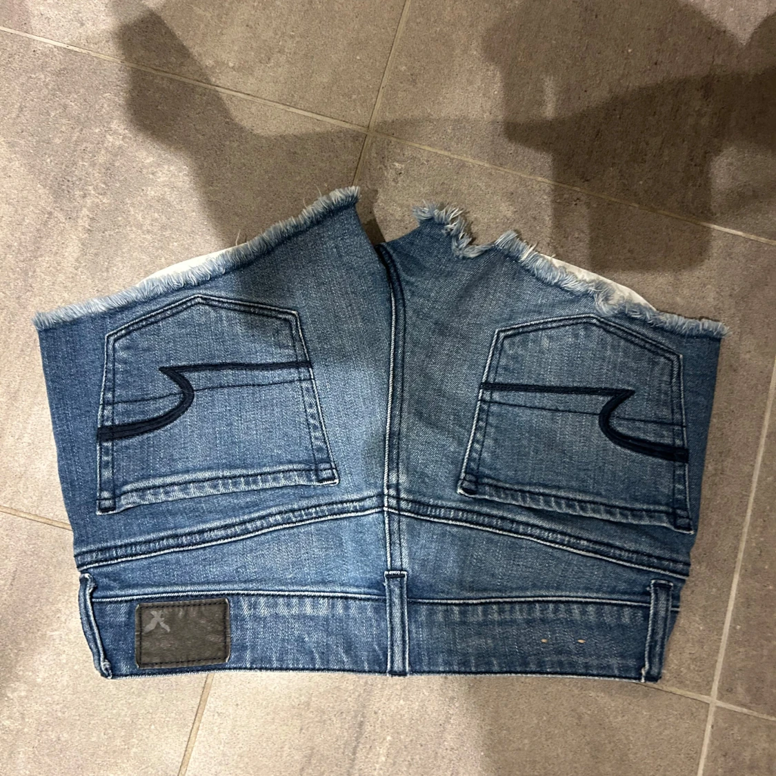 Blå low waist  jeansshorts från American Eagle - 1