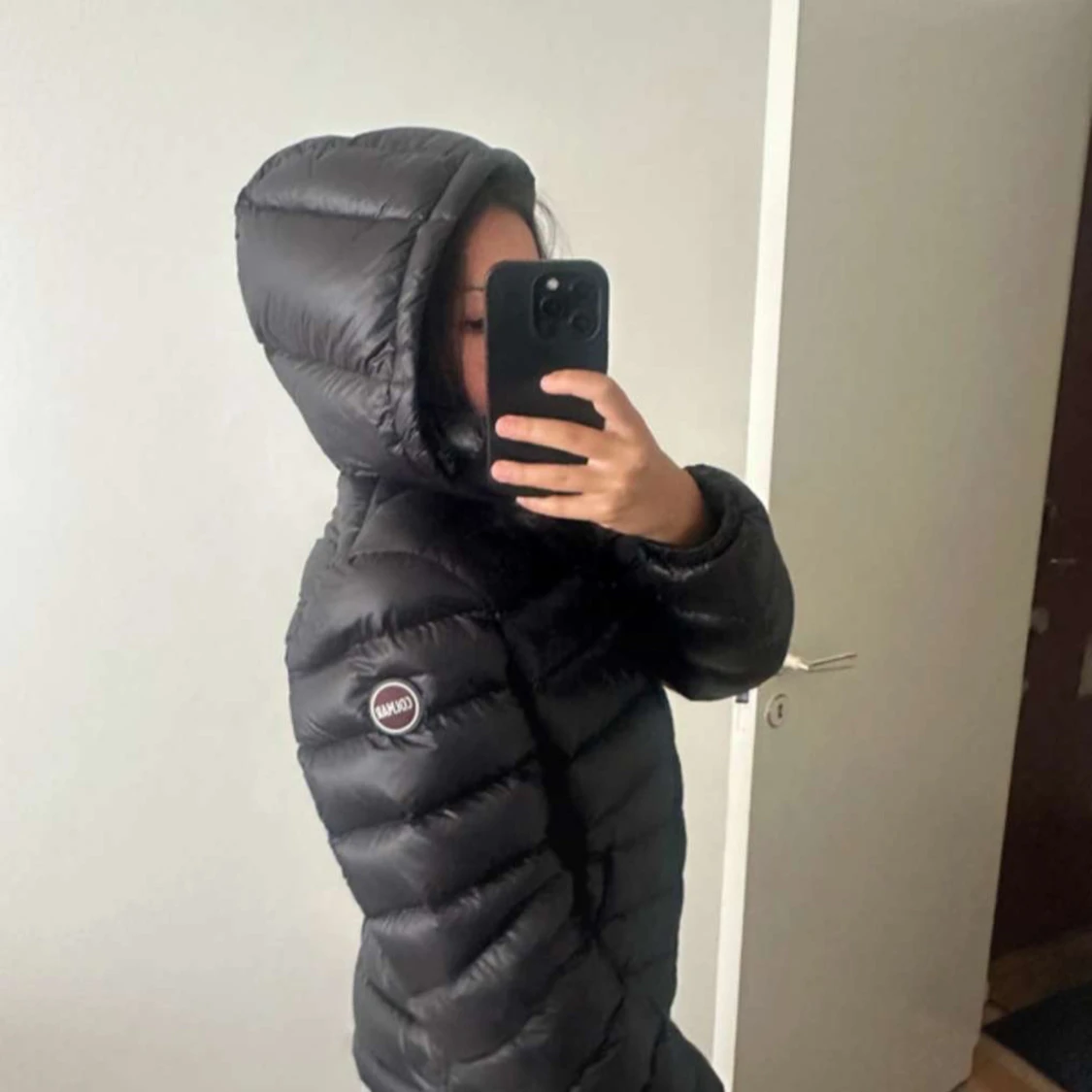 Svart dunjacka från Colmar med huva - 1