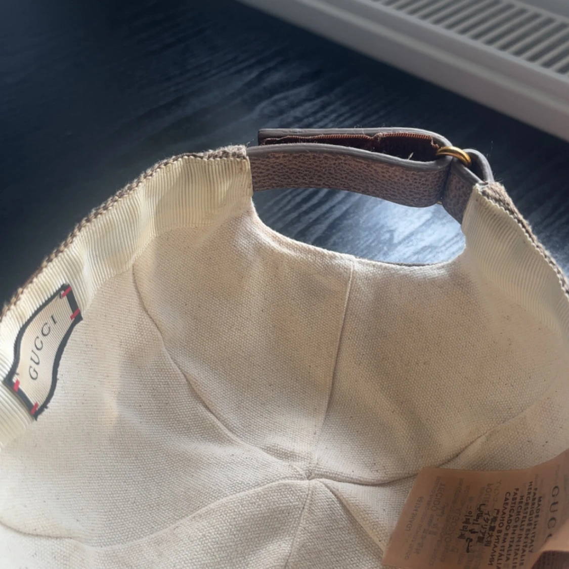 Beige keps från Gucci med GG-mönster - 3