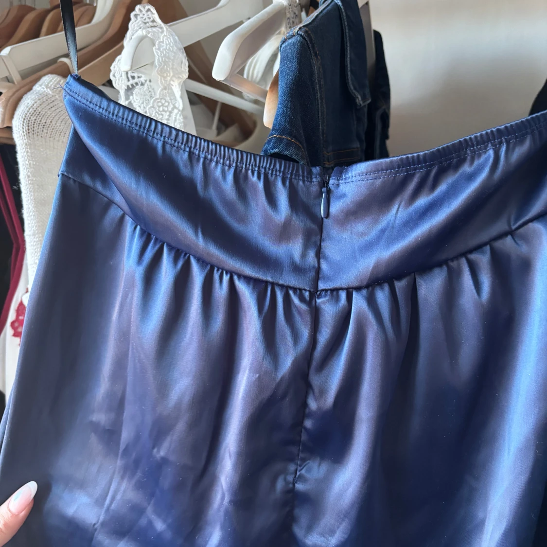 Blå sidenklänning - 3