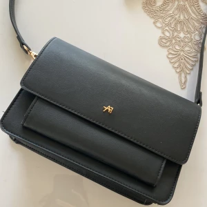 Anna field väska - Snygg Anna field väska som jag har köpt från zalando!