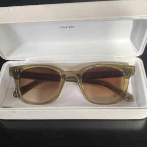 CHIMI 02 GREEN - Säljer mina CHIMI 02 green. Använts sällan. Köpt i Båstad. Öppen för prisförslag. 