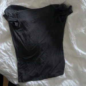 Gina Soft touch  - Öppen rygg, aldrig använt. Har även likadan i svart. Gina soft touch 