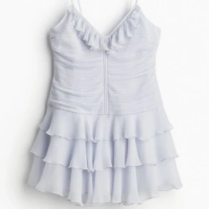 !!!!!!!! SÖKER!!!!!!!! ljusblå klänning från hm i st S 🩵 - ♡