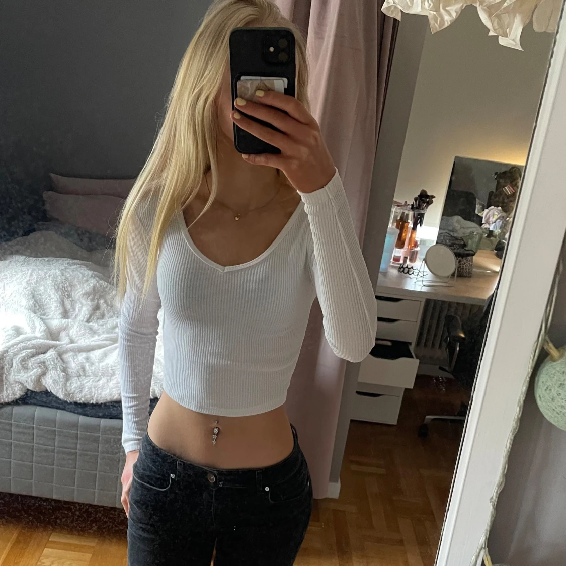 Vit croppad ribbad långärmad topp