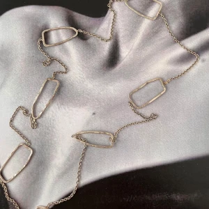 Halsband- Silver - Skriv till oss om frågor vid t.ex storlek osv! 