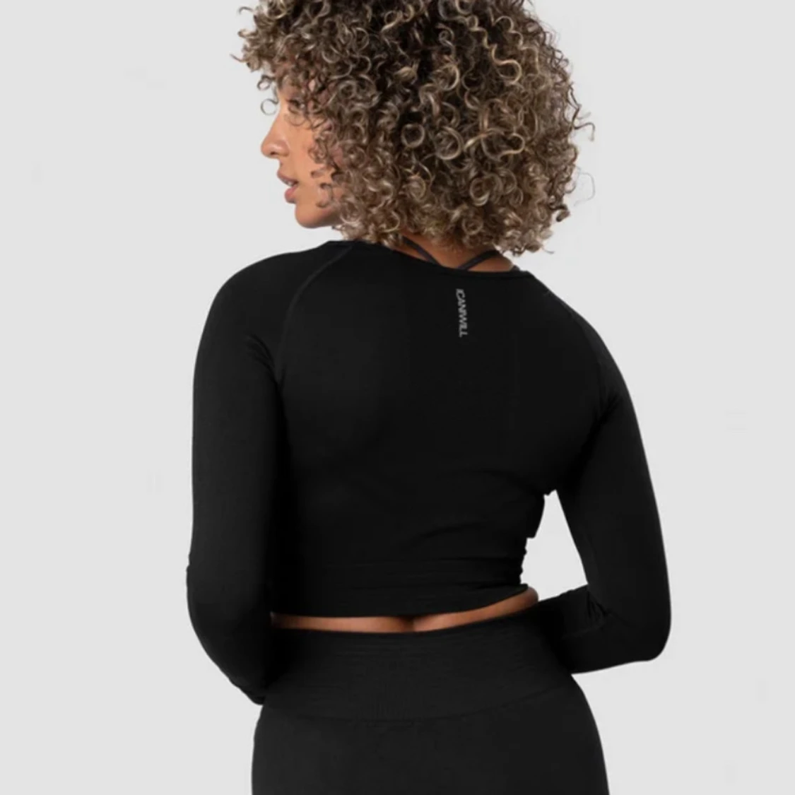 Svart långärmad croppad topp från ICANIWILL - 1