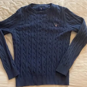 GANT tröja - Säljer denna feta GANT tröja för endast 199kr. Den är i jätte bra skick💯 Jag kan gå ner i pris!