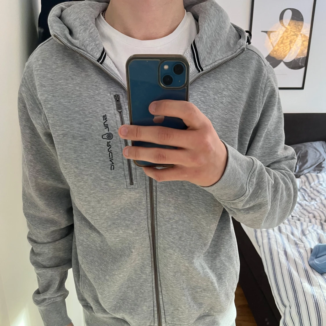 Grå hoodie från Sail Racing