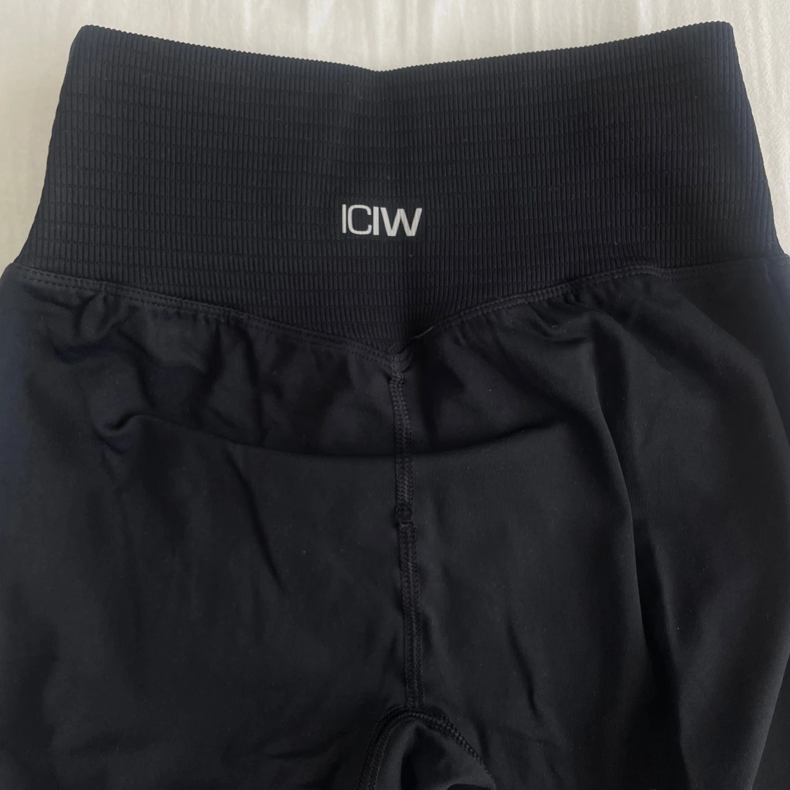 Svarta yogapants från ICANIWILL - 4