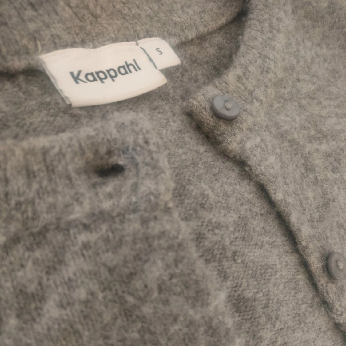 Grå stickad kofta från Kappahl - 3