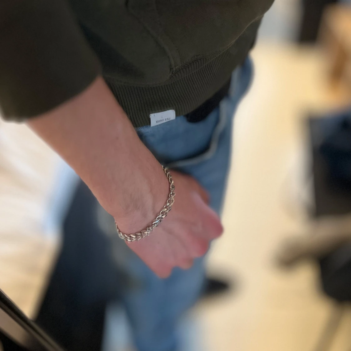 Silverfärgat armband