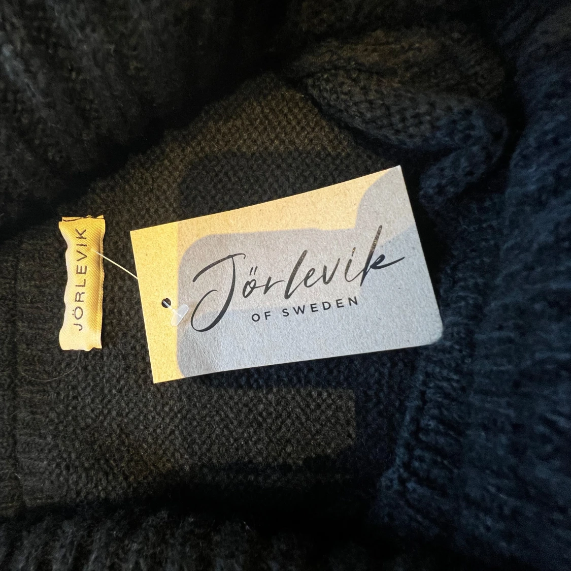 Stickad axeltröja från Jörlevik - 1