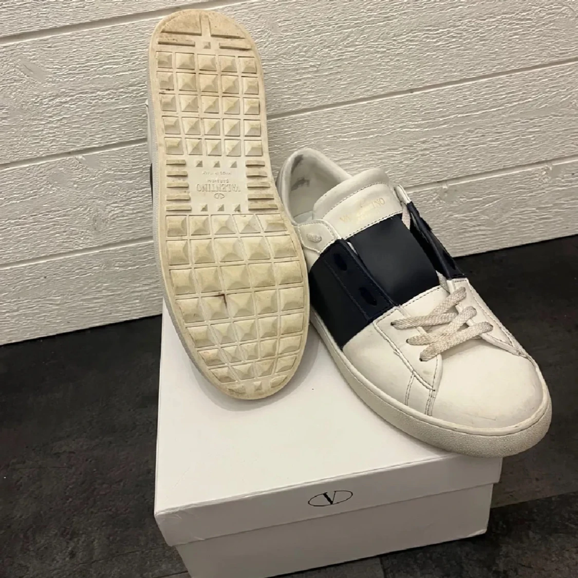 Valentino Garavani sneakers - 1