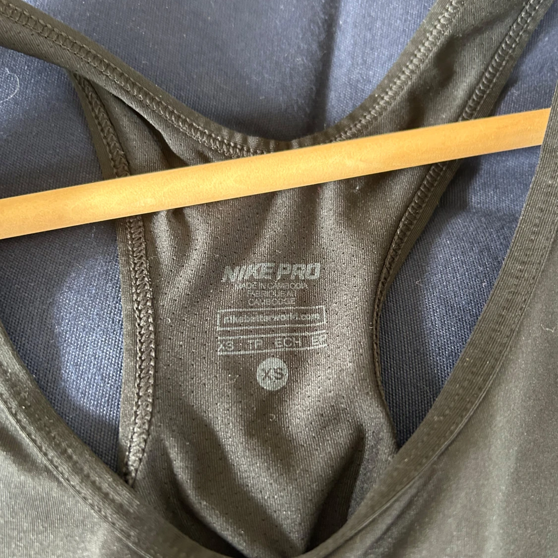 Svart träningstopp från Nike Pro - 2