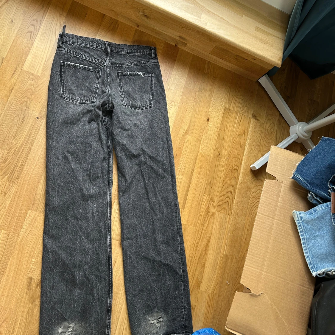 Raka lågmidjade jeans från Zara - 3