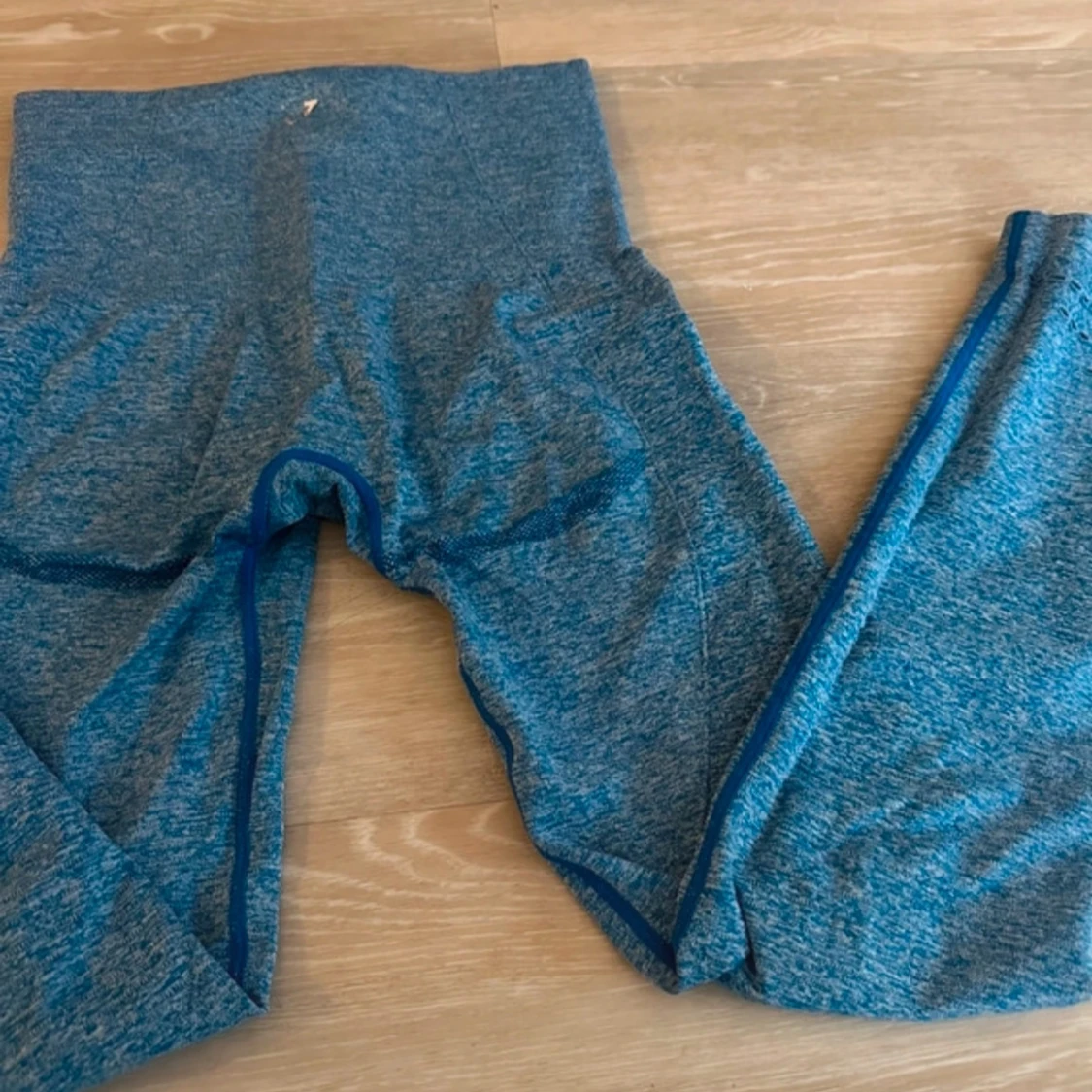 Blå träningstights från Gymshark - 1