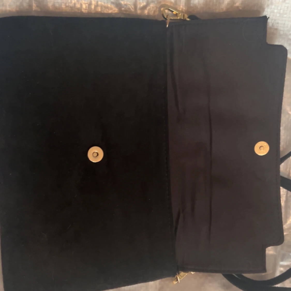 Svart axelväska från Hugo boss - 1