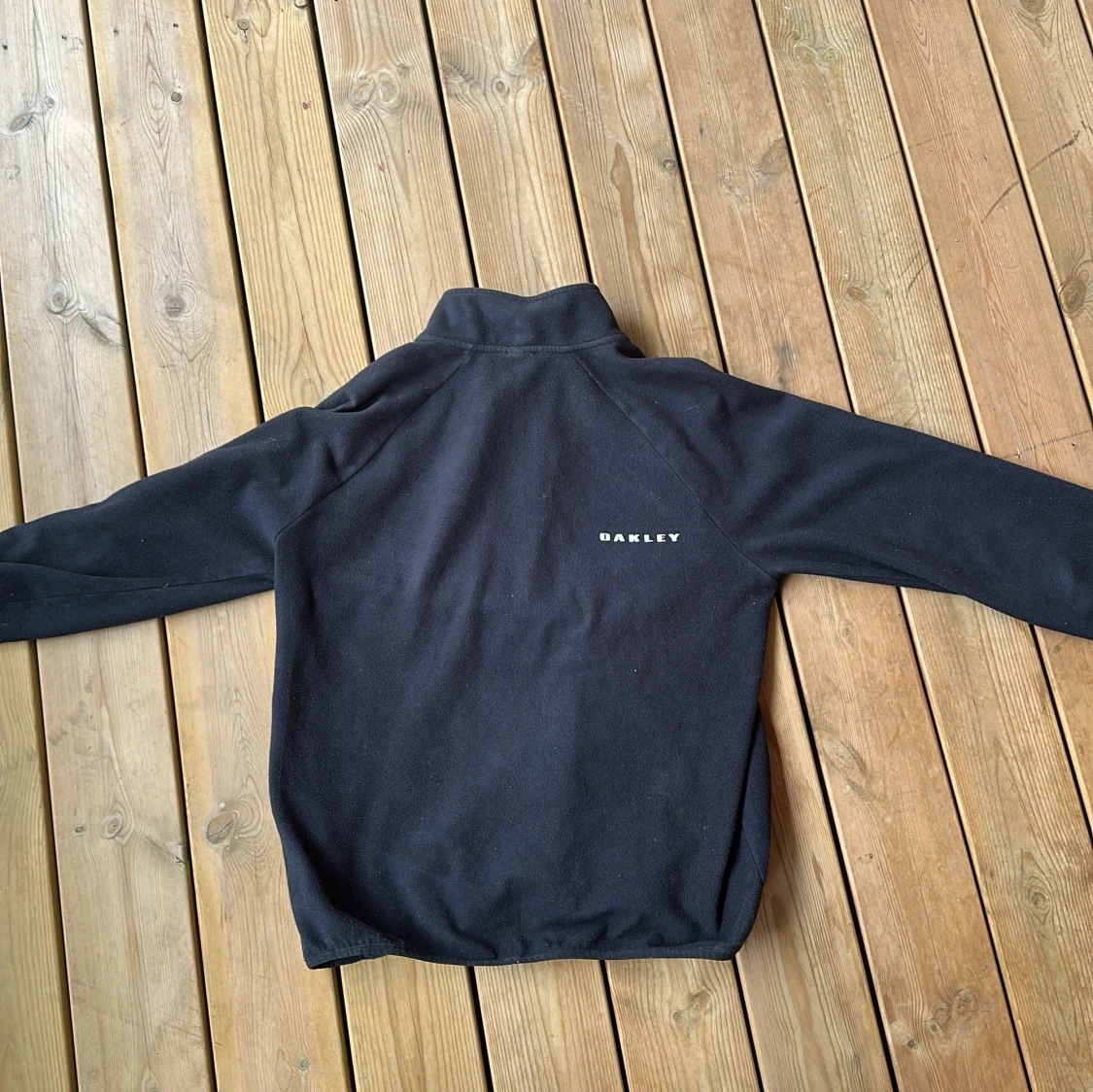 Svart fleece-tröja från Oakley - 1