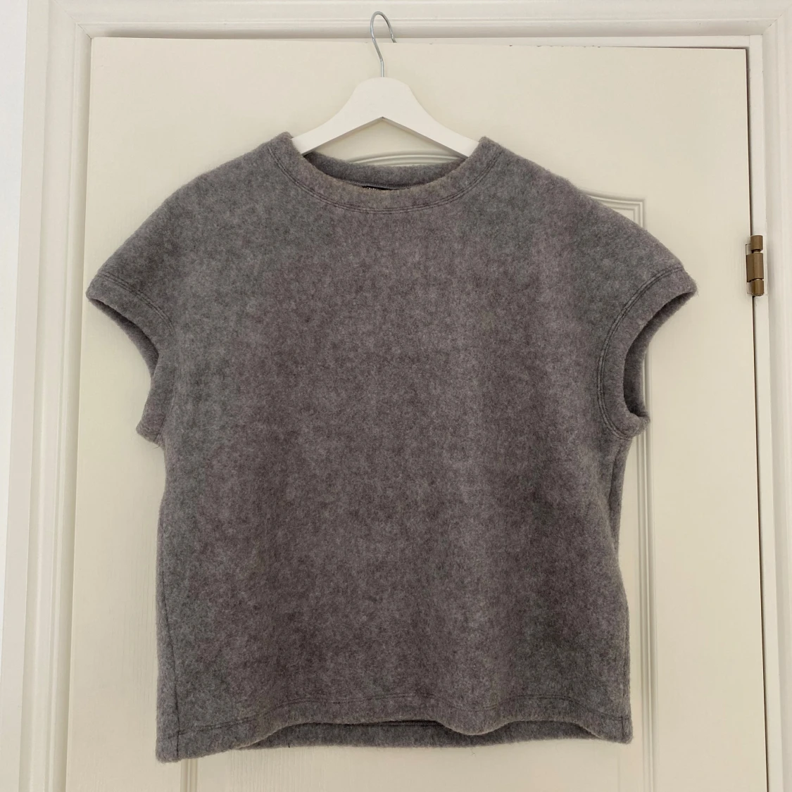 Grå stickad topp från Zara - 1