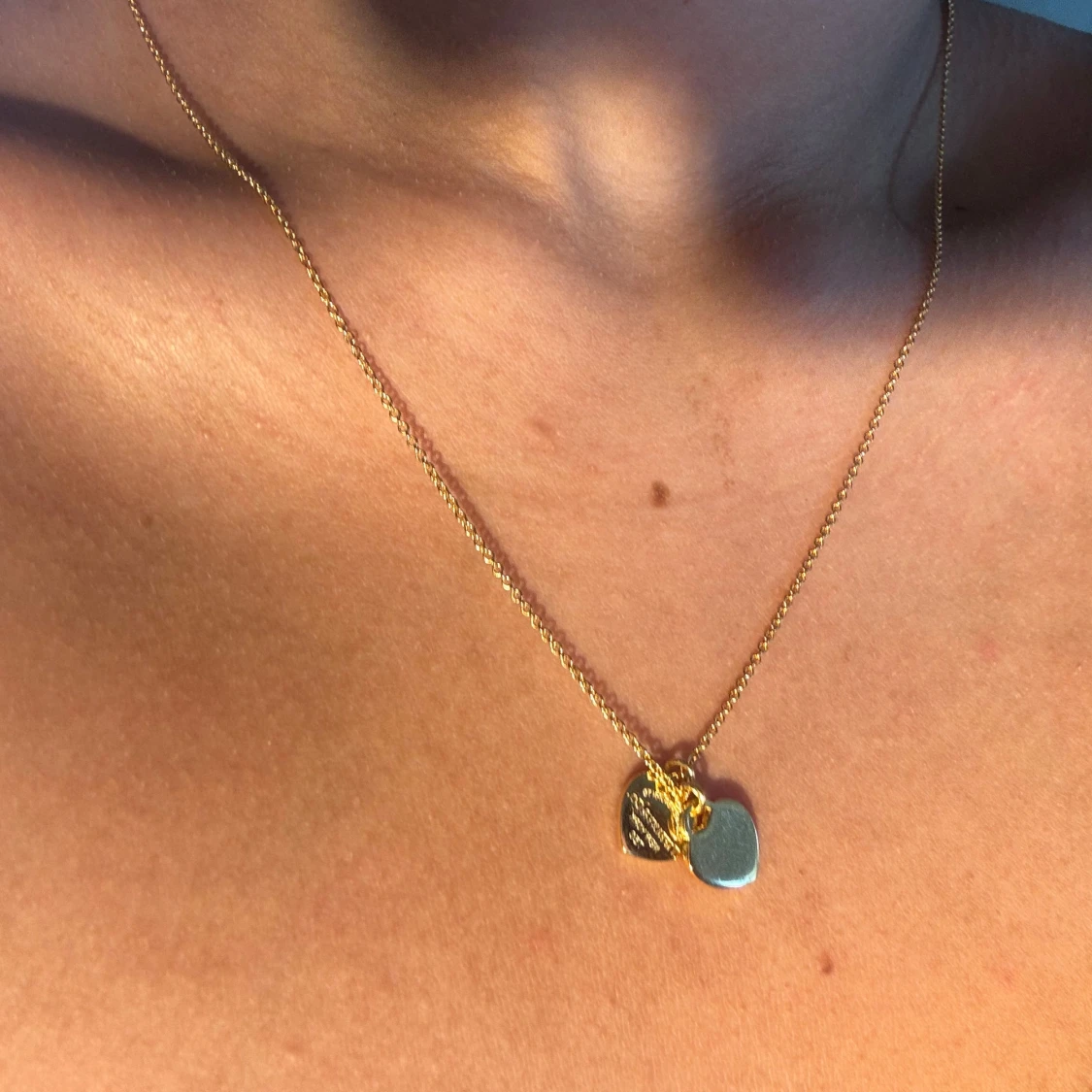 Tiffany guldhalsband med hjärtan - 1