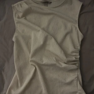 Topp - Jättefin topp😊