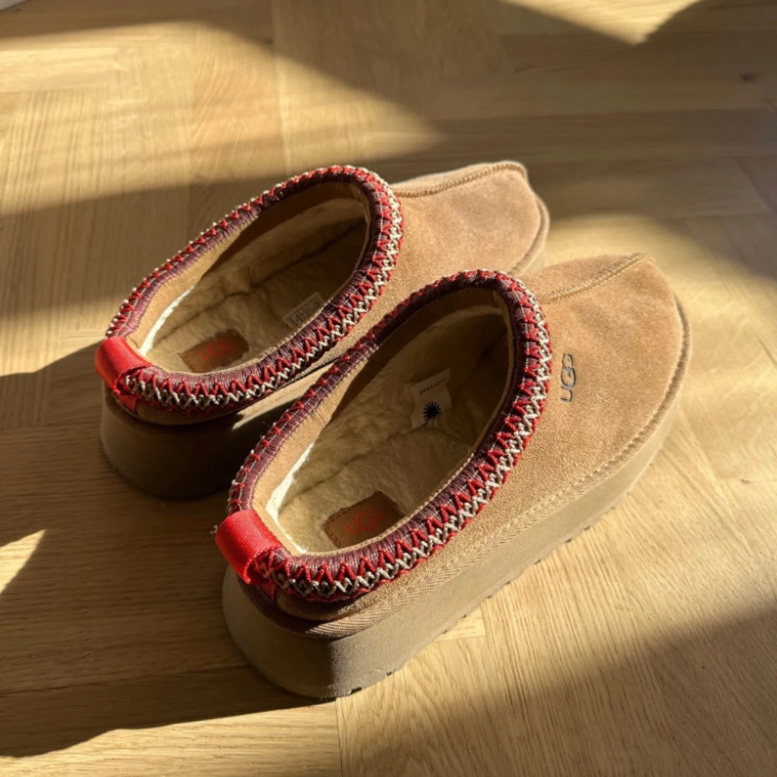 UGG TAZZ Tofflor - 1