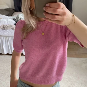 Rosa stickad tröja från Vero Moda - Supersöt, jätteskön rosa stickad tröja från Vero Moda💖Aldrig använd, perfekt till sommaren!! 