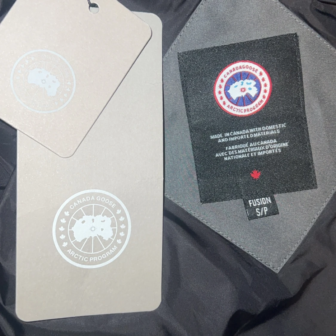 Grå dunjacka från Canada Goose - 3