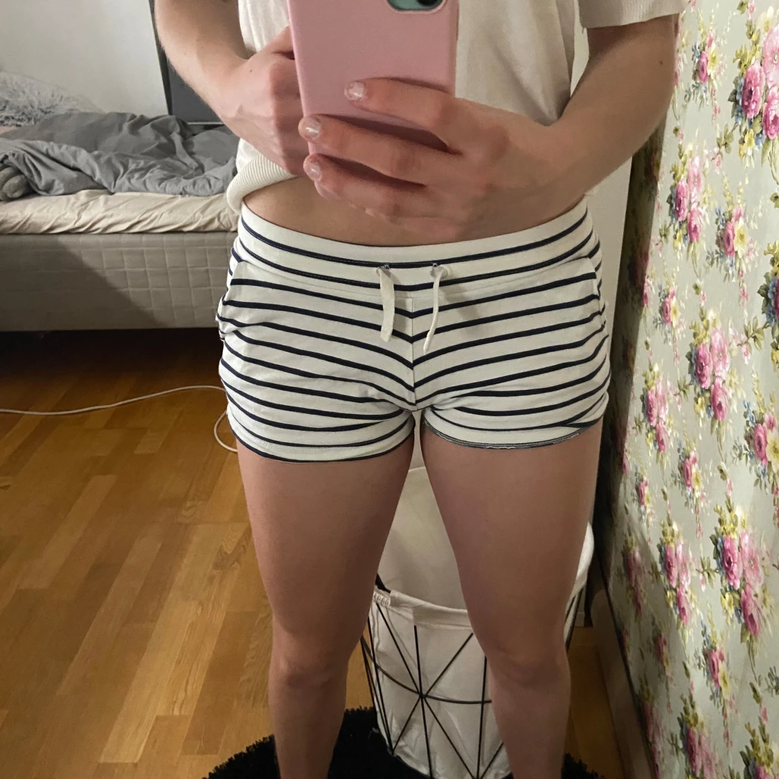 Lågmidjade randiga shorts - 1