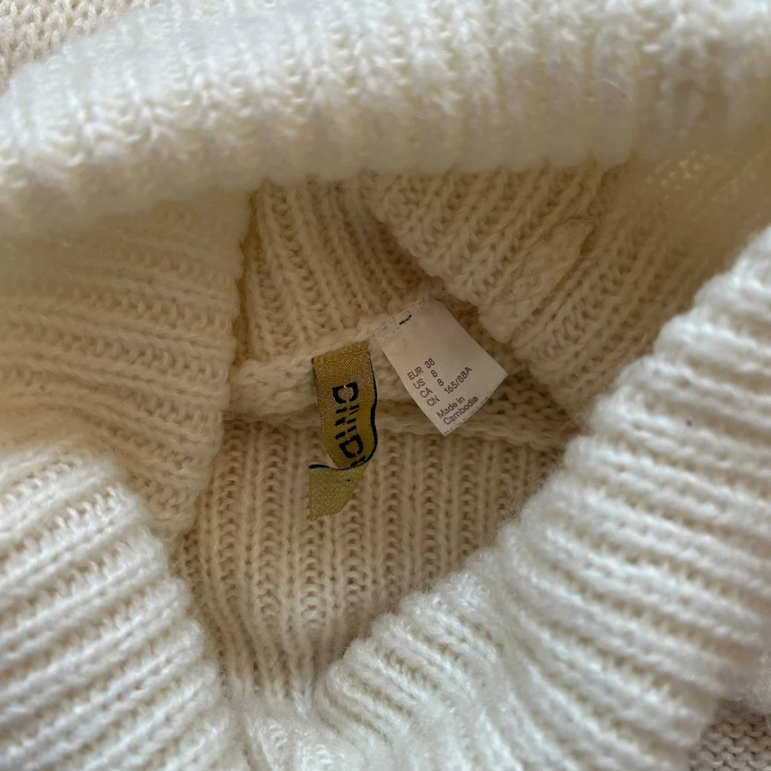 Vit stickad polotröja - 3