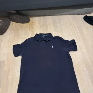 Ralph Lauren pike! - Ralph Lauren piké| modell classic| skick 9/10| storlek L| pm för mer info🙌🏼