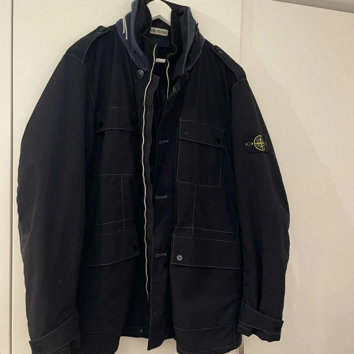 Svart jacka från Stone Island