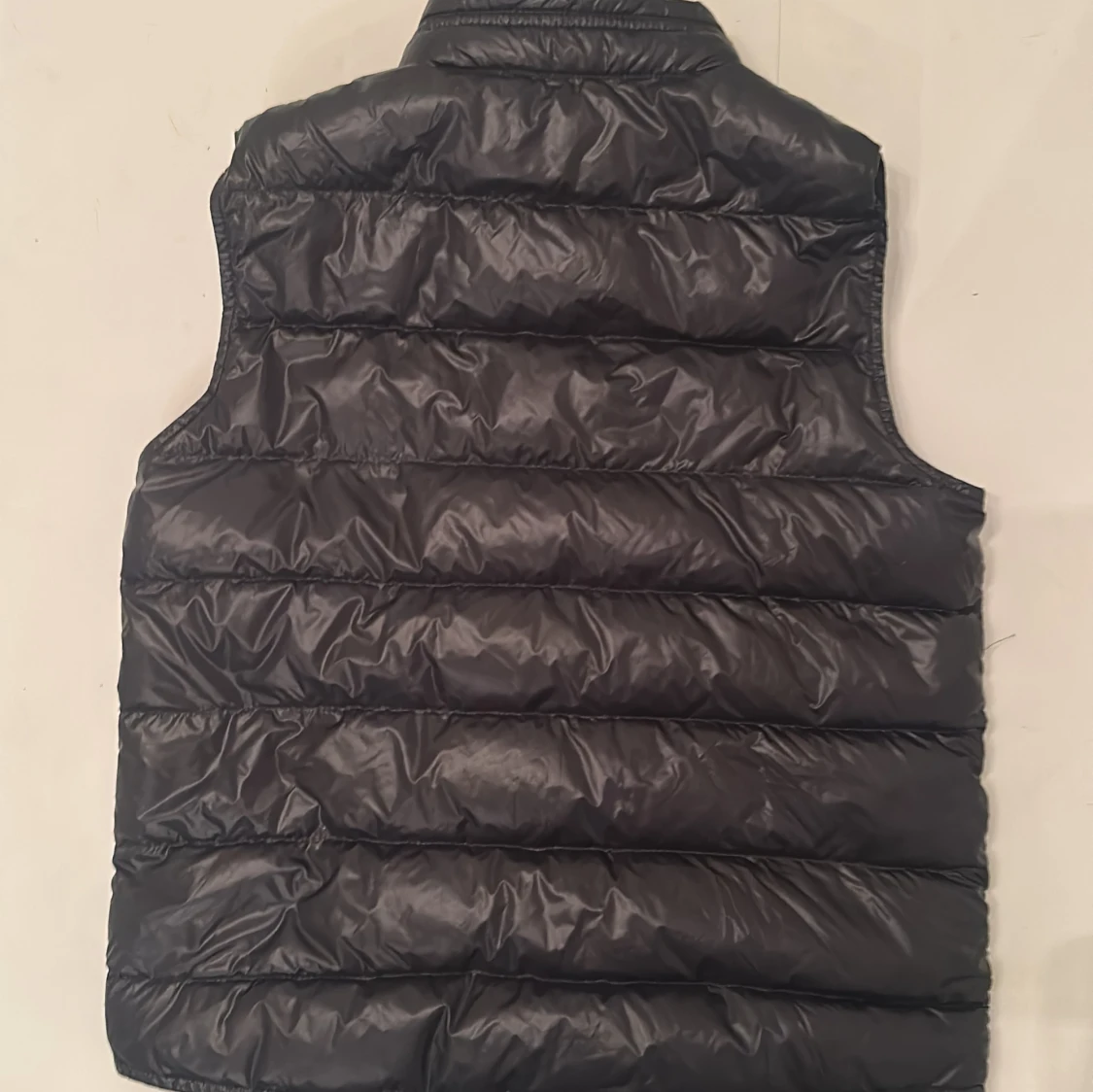 Svart dunväst från Moncler - 1