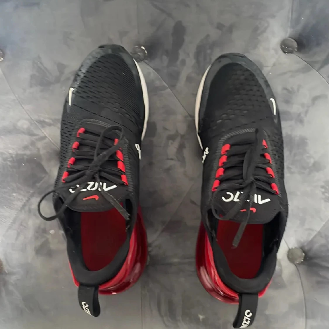 Röda/svarta 270  - 1