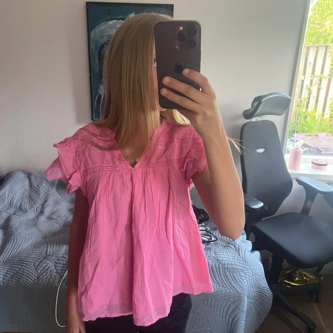 Rosa blus med volangärmar från gina - 1