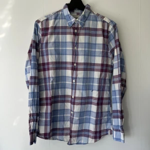 Vintage: ACNE Jeans, skjorta - Fin skjorta från Acne! Storlek 48 men skulle säga att den är en 46. Slim i modellen ✨