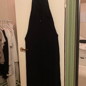 Långklänning  - Aldrig använd, super fint skick! Öppen i ryggen. Skriv för fler bilder eller funderingar🌸